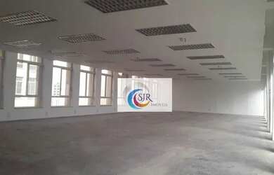 Imagem: O depósito possui 1.070m² de Área e está localizado em