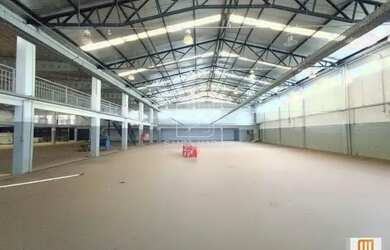 Imagem: O depósito possui 5 Vagas na garagem, 2.600m² de Área e