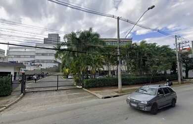 Imagem: O depósito possui 5 Vagas na garagem, 4.137m² de Área e