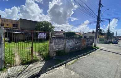 Imagem: O terreno possui 250m² de Área e está localizado em Cirurgia