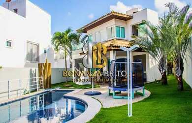 Imagem: A casa em condomínio possui 5 Dormitórios, 5 Banheiros, 5