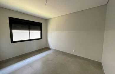 Imagem 10: Casa de condomínio sobrado para venda tem 302 metros quadrados com 5...