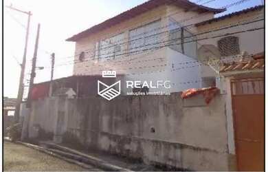 Imagem: A casa possui 5 Dormitórios, 1 Banheiro, 199m² de Área e