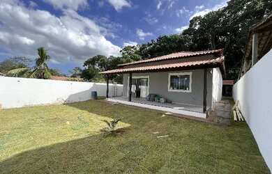 Imagem: A casa em condomínio possui 3 Dormitórios, 2 Banheiros, 3