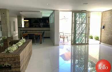 Imagem: A casa possui 4 Dormitórios, 4 Banheiros, 5 Vagas na garagem