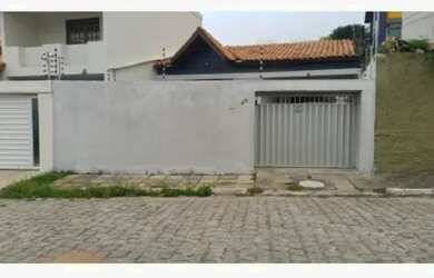 Imagem: A casa possui 2 Dormitórios, 2 Banheiros, 99m² de Área e