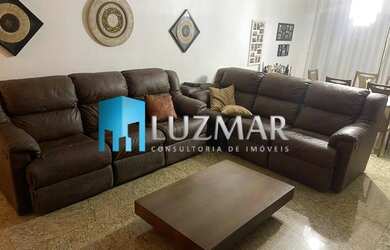 Imagem: A casa possui 3 Dormitórios, 4 Banheiros, 2 Vagas na garagem