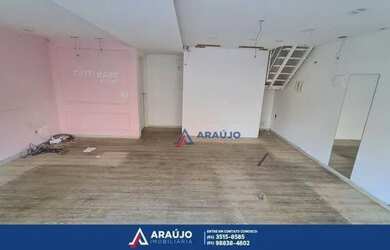 Imagem: O depósito possui 1 Vaga na garagem e 90m² de Área e está
