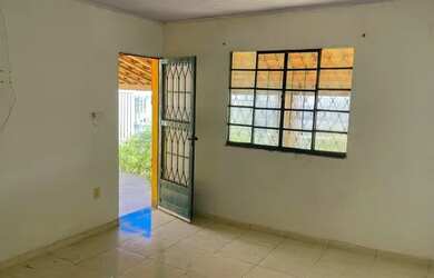 Imagem 2: Casa em Araruama. Varanda, 450m² de Área, 1 Banheiroe1 Dormitório