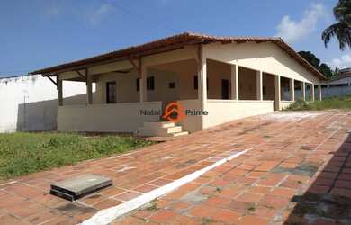 Imagem: A casa possui 4 Dormitórios, 3 Banheiros, 5 Vagas na garagem