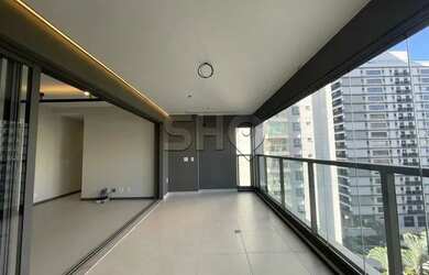 Imagem 2: Apartamento em Pinheiros com 2 dormitórios e 2 vagas