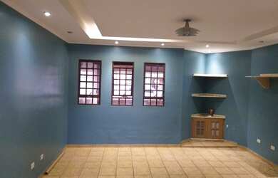 Imagem: A casa para alugar possui 3 Dormitórios, 2 Banheiros, 2 Vagas