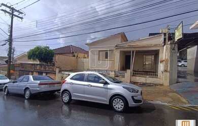 Imagem: O depósito possui 1 Vaga na garagem, 132m² de Área e está