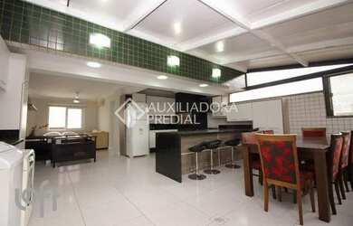 Imagem: O apartamento possui 4 Dormitórios, 2 Banheiros, 153m² de