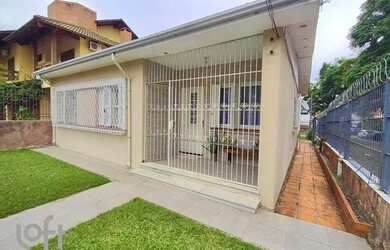 Imagem 3: Casa à venda Rua Cristóvão Pereira, Passo da Areia - Porto Alegre