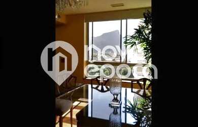 Imagem: O apartamento possui 4 Dormitórios, 5 Banheiros, 2 Vagas na