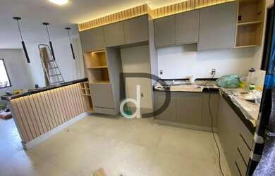 Imagem: A casa possui 3 Dormitórios, 3 Banheiros, 2 Vagas na garagem