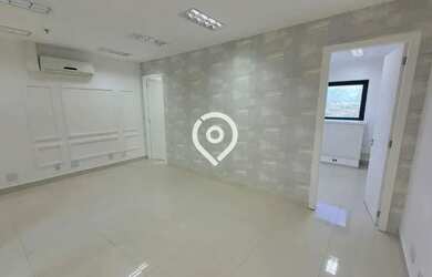 Imagem: O depósito possui 1 Vaga na garagem e 45m² de Área e está