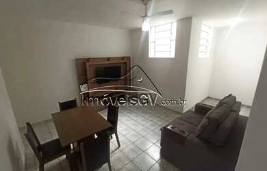 Imagem: A casa possui 1 Dormitório, 1 Banheiro, 1 Vaga na garagem e