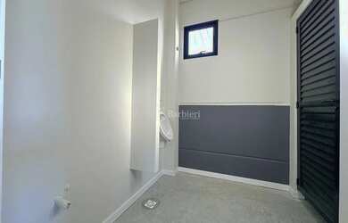 Imagem 7: Sala comercial no Bairro do Salto, com 240 m², estacionamento rotativo...