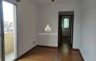 Imagem: O apartamento possui 2 Dormitórios, 1 Banheiro, 1 Vaga na garagem