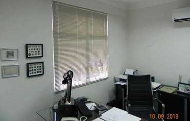 Imagem: O depósito possui 1 Vaga na garagem e 35m² de Área e está