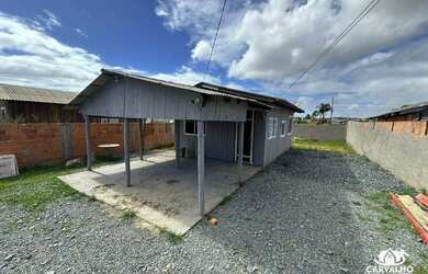 Imagem: Casa com 1 dormitório e amplo terreno para locação no bairro