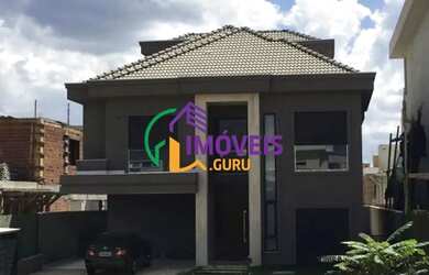 Imagem: A casa em condomínio possui 4 Dormitórios, 5 Banheiros, 4