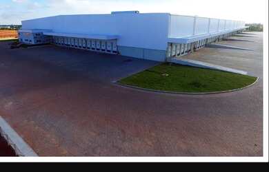 Imagem: O depósito possui 20.000m² de Área, Imóvel novo e está