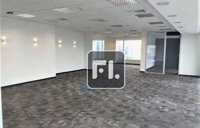 Imagem: O depósito possui 5 Vagas na garagem, 487m² de Área, Imóvel