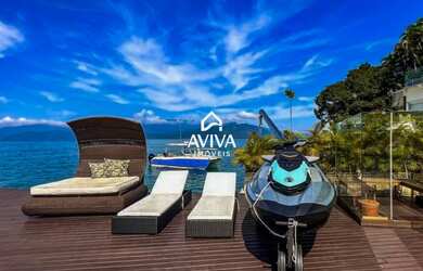 Imagem: A casa em condomínio possui 5 Dormitórios, 5 Banheiros, 2