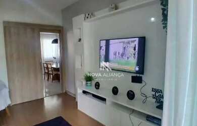 Imagem: A casa possui 3 Dormitórios, 2 Banheiros, 1 Vaga na garagem