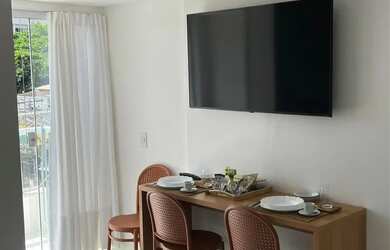 Imagem: O studio possui 2 Dormitórios, 1 Banheiro, 1 Vaga na garagem