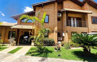 Imagem: A casa em condomínio para alugar possui 4 Dormitórios, 2 Banheiros