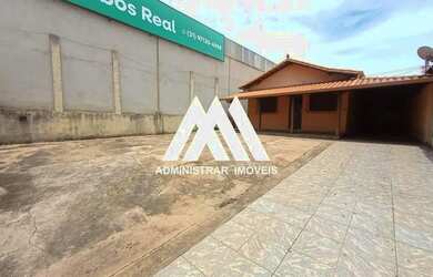 Imagem: A casa possui 4 Dormitórios, 2 Banheiros, 190m² de Área e