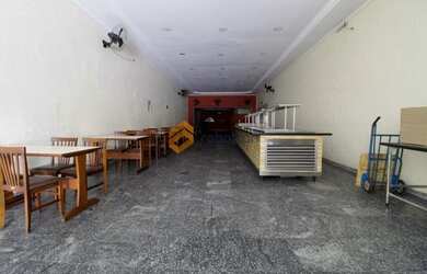 Imagem: O depósito possui 275m² de Área e está localizado em Centro