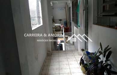 Imagem: A casa possui 4 Dormitórios, 3 Banheiros, 2 Vagas na garagem