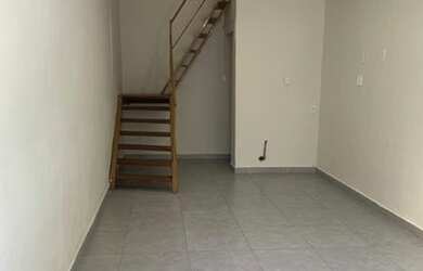 Imagem: O depósito possui 33m² de Área e está localizado em Serra