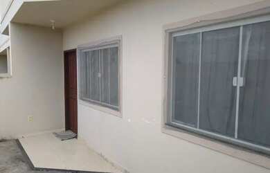 Imagem: A casa possui 2 Dormitórios, 1 Banheiro, 1 Vaga na garagem