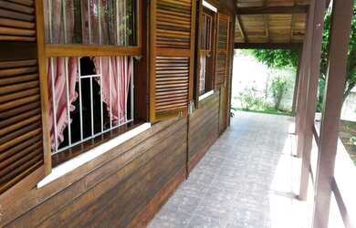 Imagem 2: Casa térrea em Atibaia no asfalto a 1 km da Fernão Dias com amplo terreno...