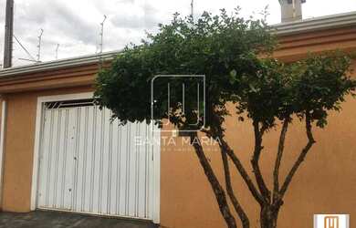 Imagem: A casa possui 2 Dormitórios, 2 Banheiros, 2 Vagas na garagem