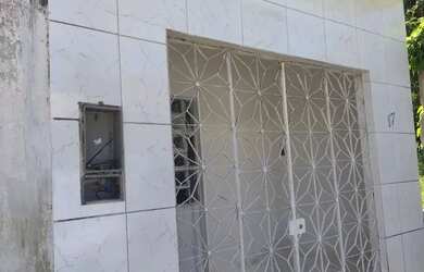 Imagem: A casa possui 1 Dormitório, 1 Banheiro, 60.000m² de Área