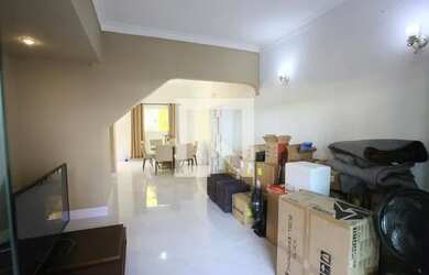 Imagem: A casa em condomínio possui 3 Dormitórios, 4 Banheiros, 1