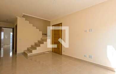 Imagem: A casa possui 3 Dormitórios, 2 Banheiros, 3 Vagas na garagem