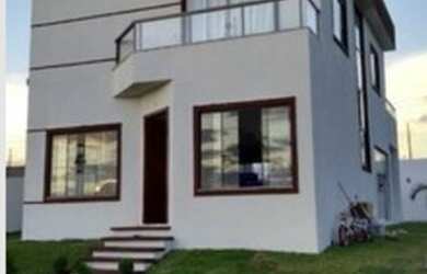 Imagem: A casa em condomínio possui 4 Dormitórios, 2 Banheiros, 3