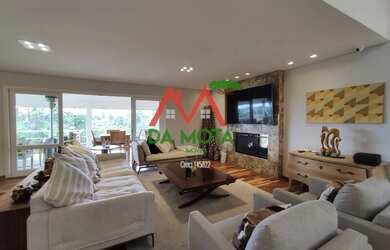 Imagem 4: Casa de alto padrão em bairro nobre Campos do Jordão