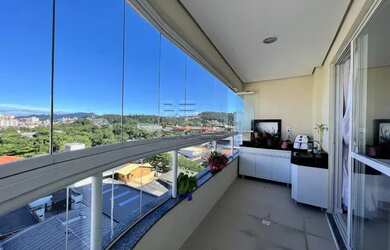 Imagem: O apartamento possui 3 Dormitórios, 2 Banheiros, 2 Vagas na