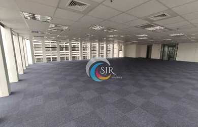 Imagem: O depósito possui 3 Vagas na garagem, 488m² de Área e está