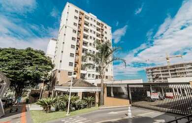 Imagem: O apartamento possui 2 Dormitórios, 2 Banheiros, 1 Vaga na