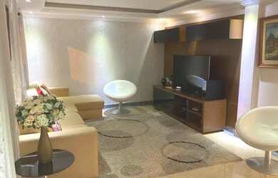 Imagem: A casa em condomínio possui 4 Dormitórios, 5 Banheiros, 4